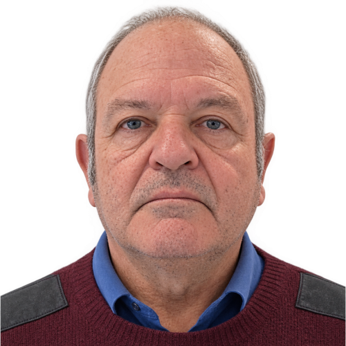 Retrato-de-homem-idoso-em-fundo-transparente